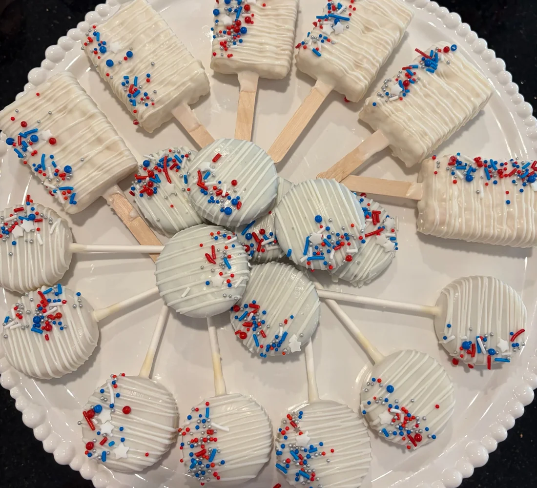 Red white and blue cake pops and dipped treats